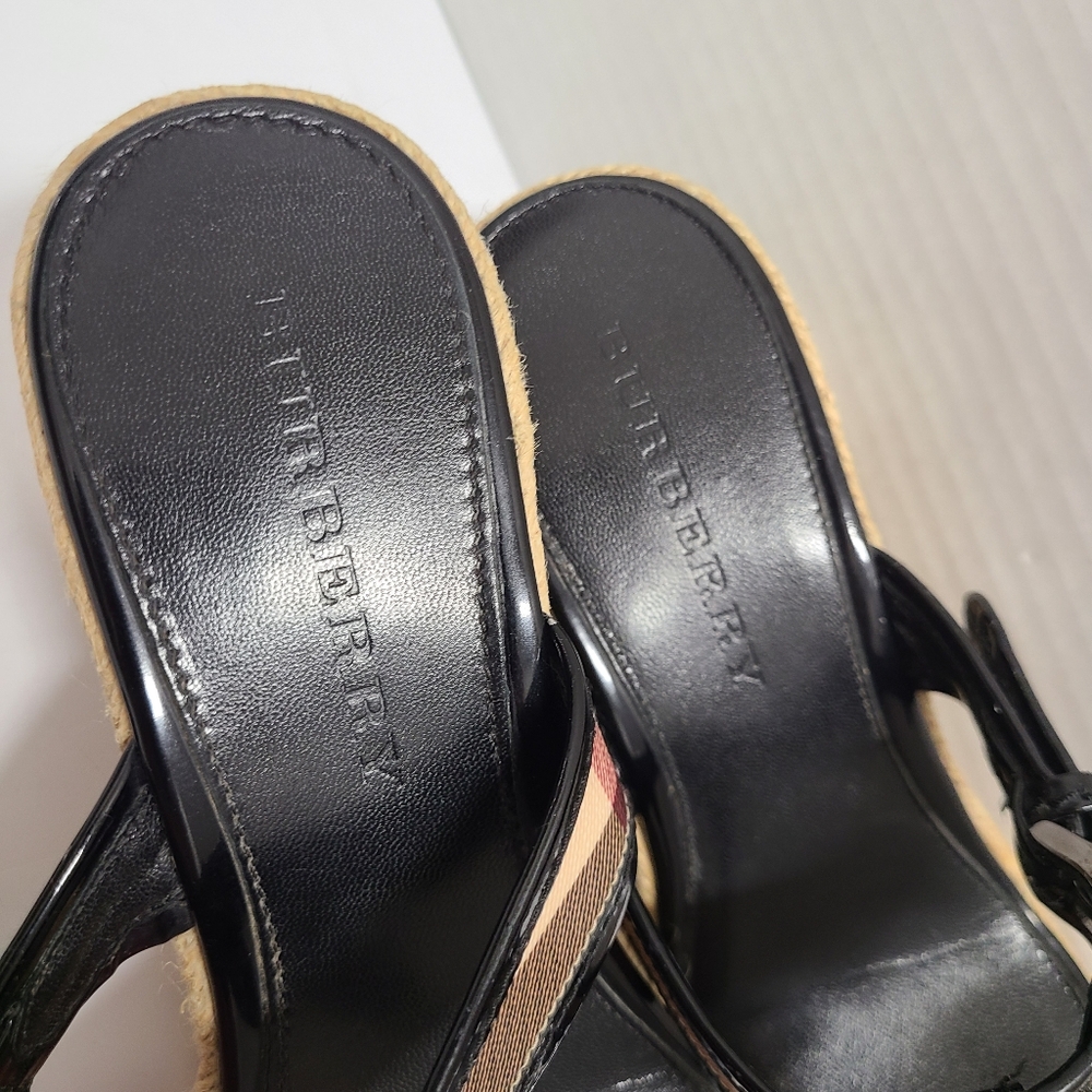 Burberry Vintage Black Patent Nova Check Wedge Thong Sandals with Box Sz 41 US 9 - Picture 6 of 16